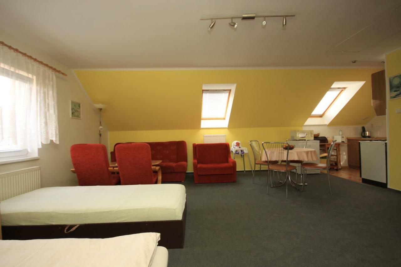 Apartman Pod Cernou Horou Rožnov pod Radhoštěm Extérieur photo