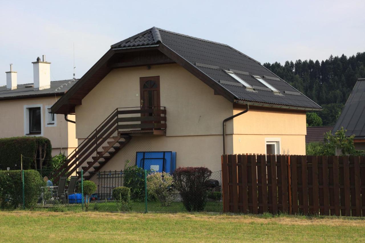 Apartman Pod Cernou Horou Rožnov pod Radhoštěm Extérieur photo